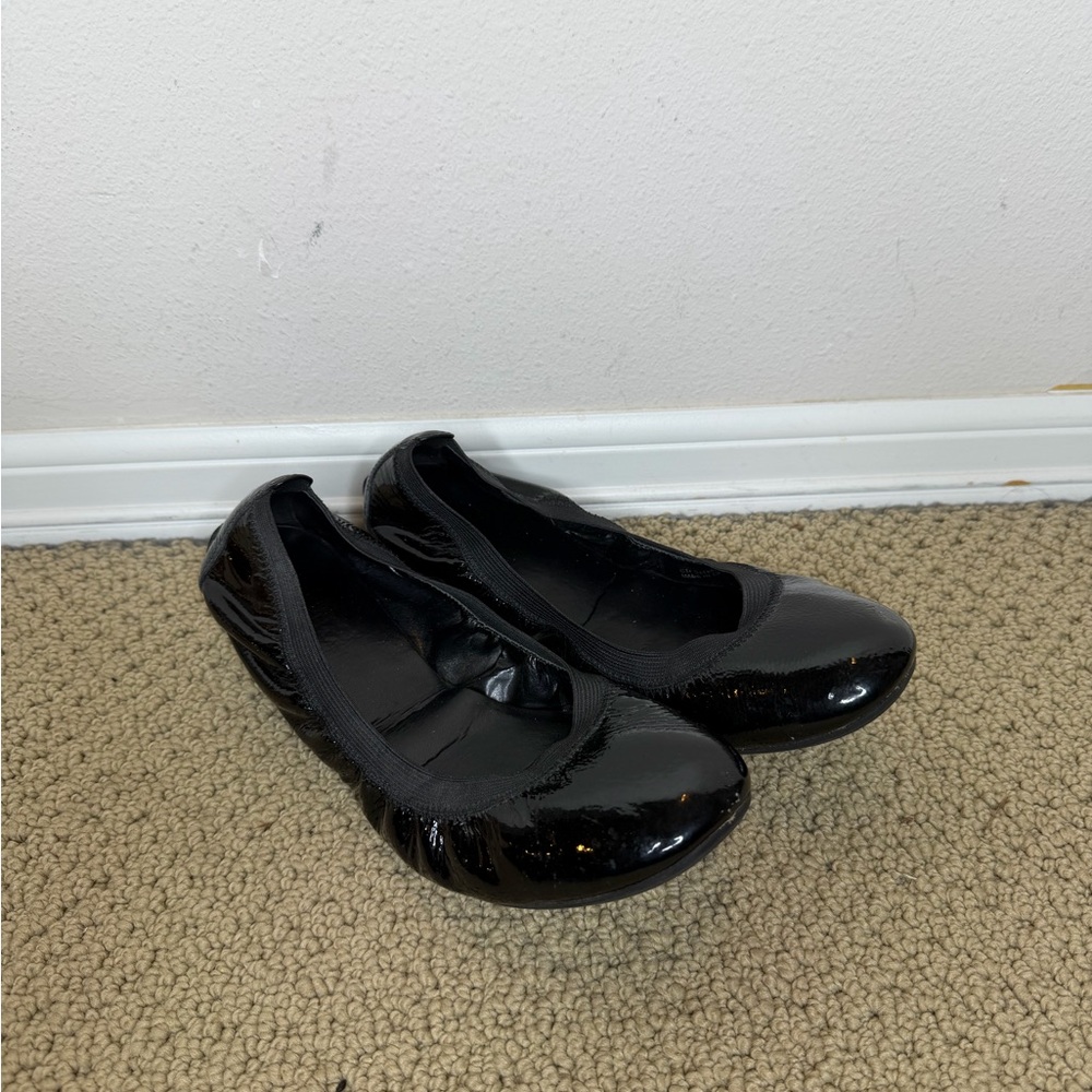 Cole Haan Black Round Toe Ballet Flats (Women’s Size 6)